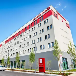4* Szálloda Leonardo East